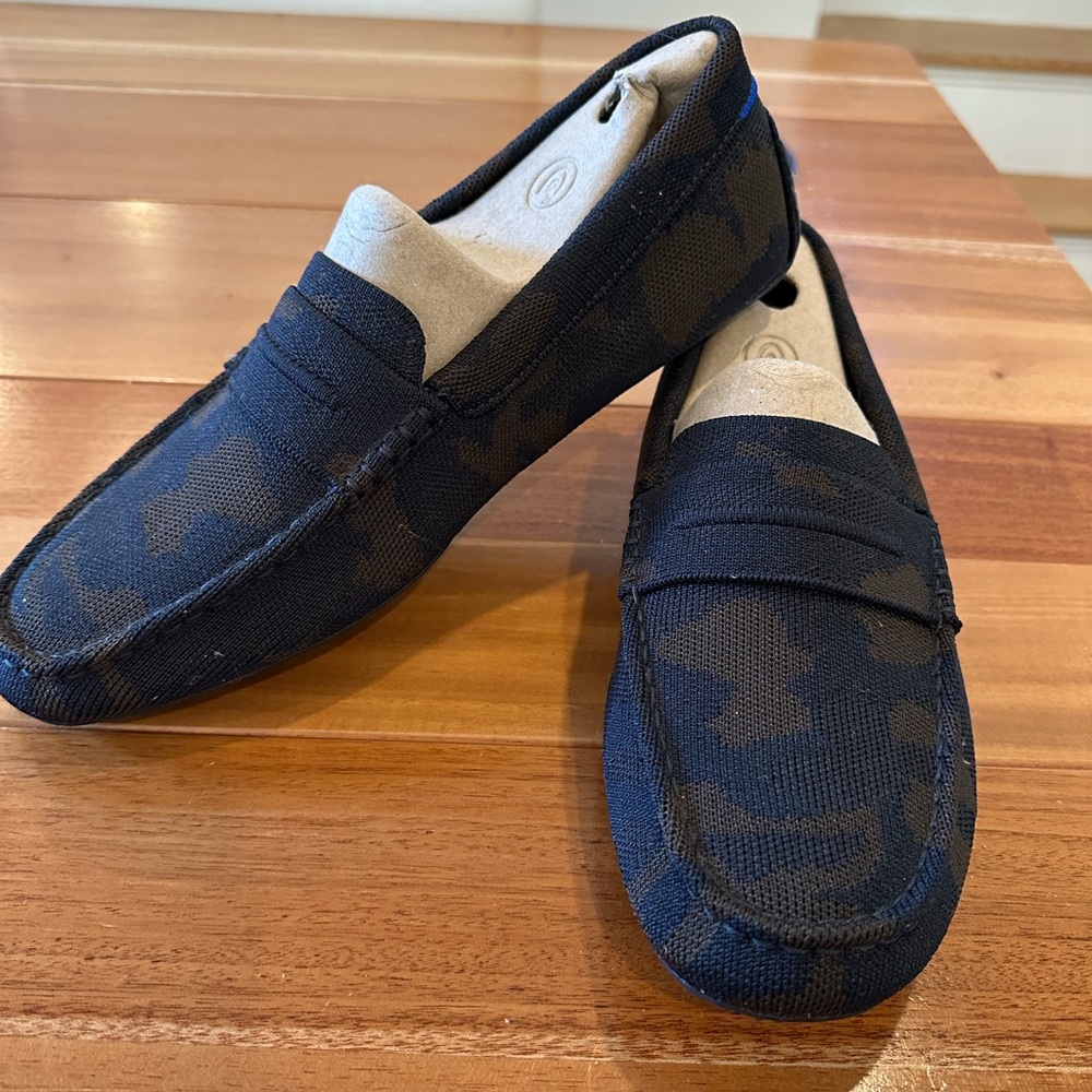 Men’s Rothy’s Camo Driving Loafers (size 10) Pristine!